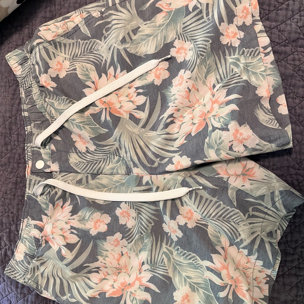 Shorts - Picture 4 of 4